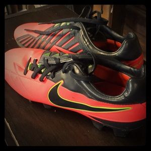 Soccer cleats